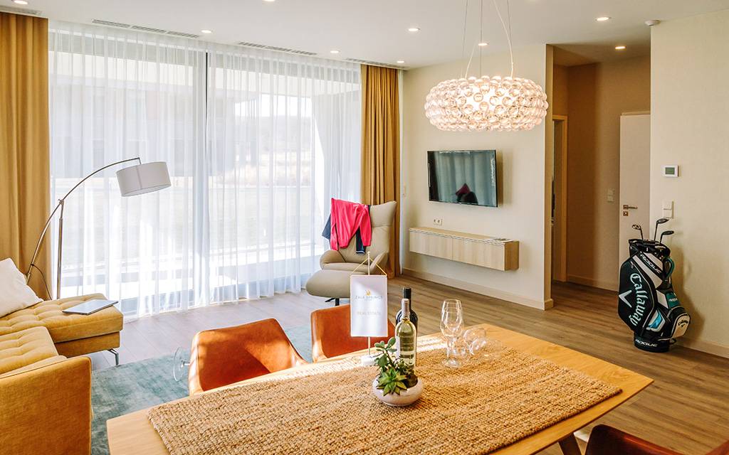 Golf-Side apartment detail